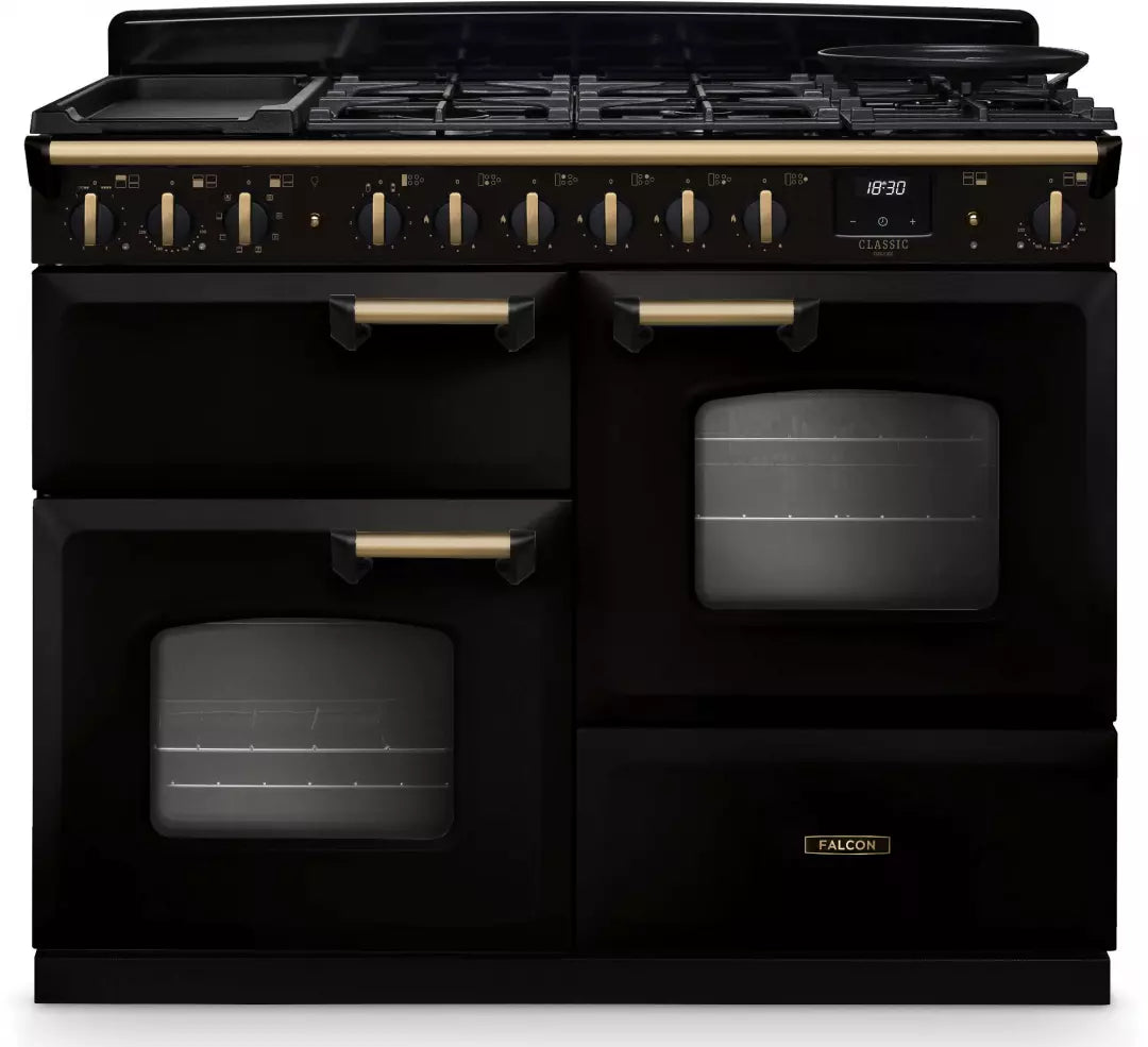 Piano de cuisson mixte Falcon Classic Deluxe 110cm OC CLDLO110DFPGBL/AB-E1 noir et laiton — 5 brûleurs gaz, 2 zones vitrocéramiques et 2 fours de 80 L