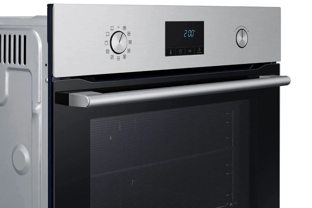 Four encastrable SAMSUNG NV68A1170BS/EF — 68 L — Pyrolyse — Chaleur tournante True Convection — Classe A — Porte triple vitrage — Inox 60 cm