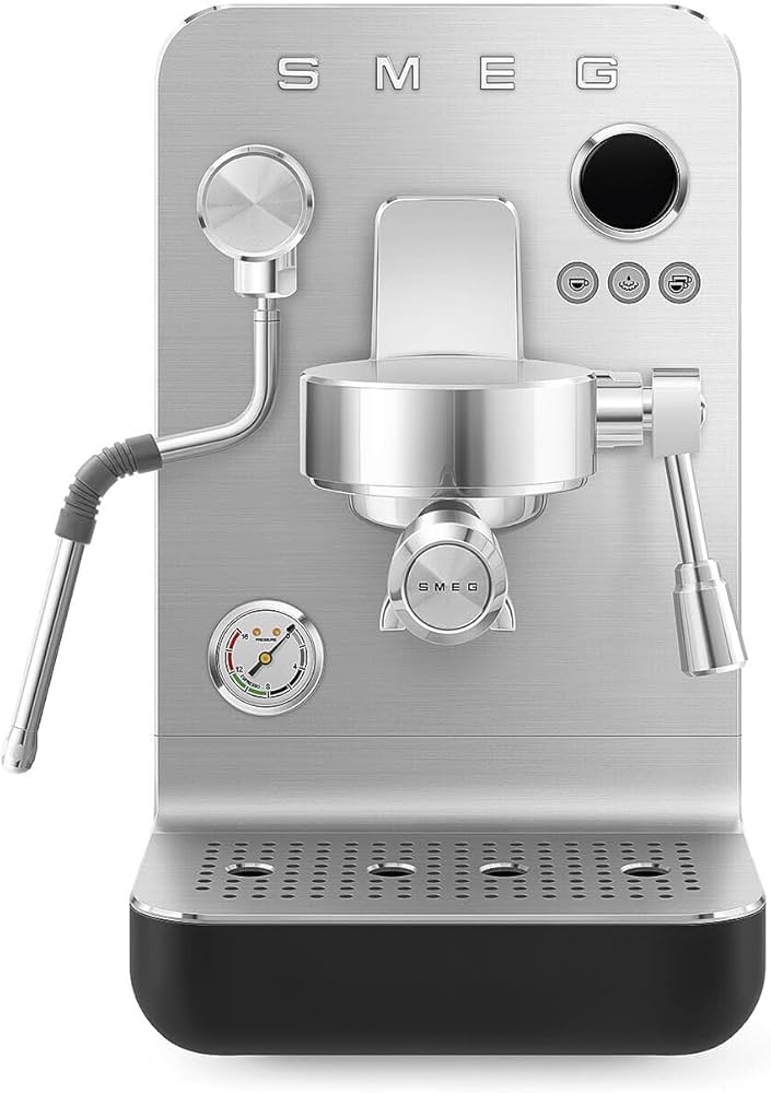 Machine expresso SMEG EMC02BLMEU Collezione — 15 bars — Triple Thermoblock — Porte‑filtre 58 mm — Noir mat