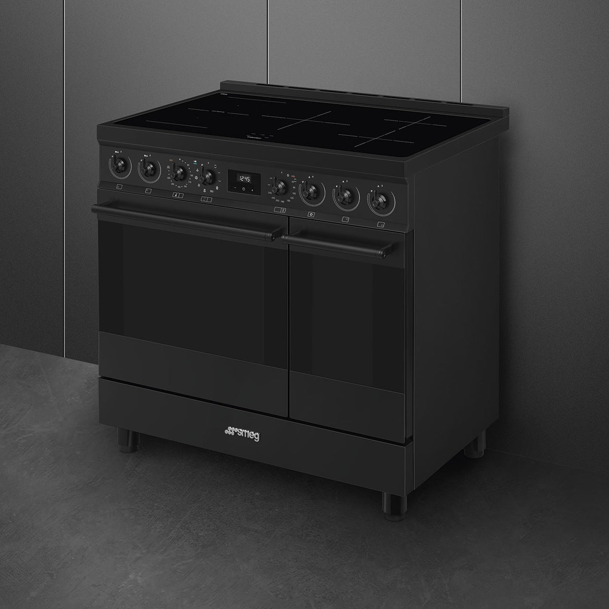 Cuisinière induction Smeg C92IPN2 90 cm noir mat — 2 fours électriques, pyrolyse, 5 foyers induction, classe A