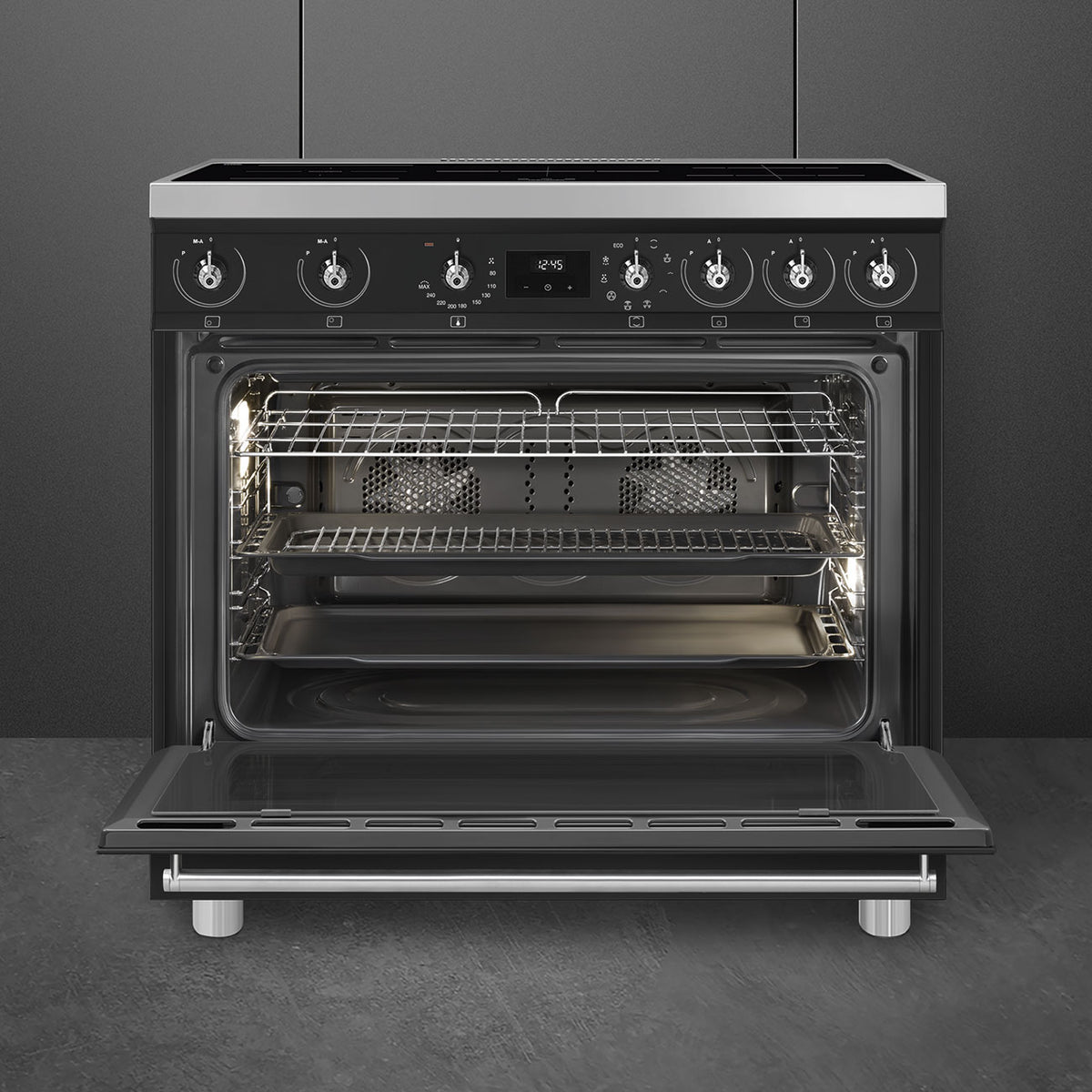 Cuisinière induction Smeg C9IMMB2 90 cm noir mat et inox — Grand four 115 L, 5 foyers Booster, Multizone, Vapor Clean, classe A