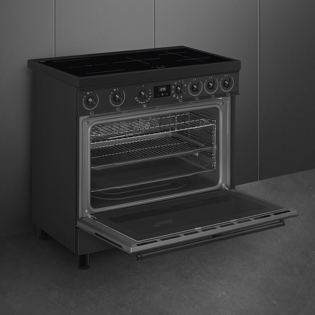 Cuisinière induction Smeg C9IMN2 90 cm noir mat — Grand four 115 L, 5 foyers avec Booster, Multizone, Vapor Clean, classe A