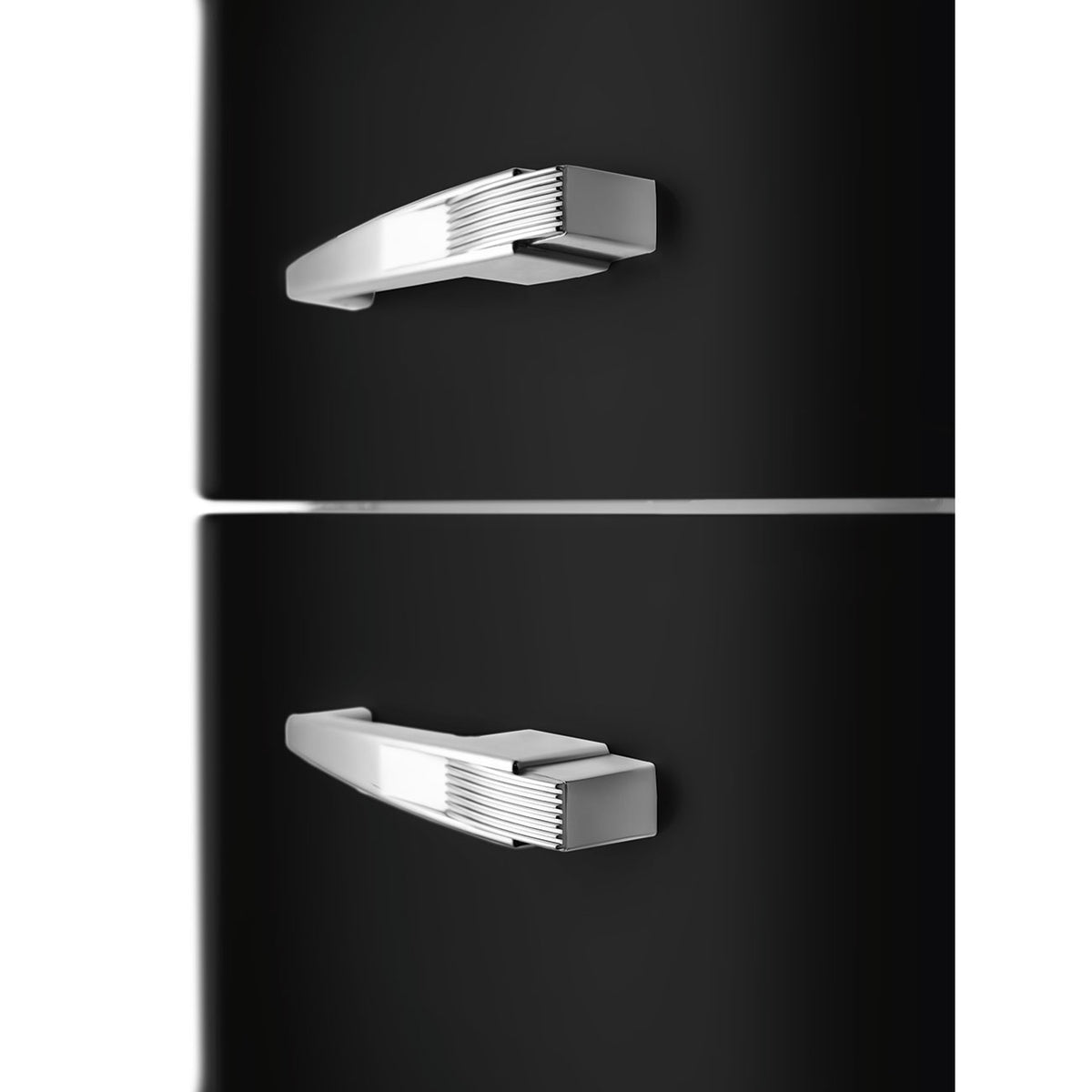 Réfrigérateur combiné SMEG FAB32LBL6 Années 50 Noir — 331 L, No Frost, 35 dB, classe C