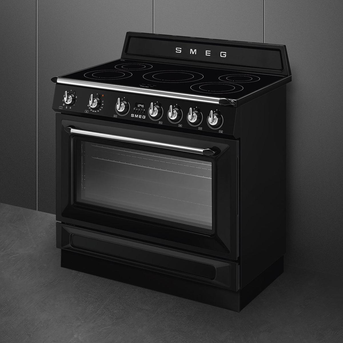 Cuisinière induction Smeg TR90IMBL Victoria 90 cm noir — Grand four 115 L, 5 foyers Booster, Vapor Clean, fermeture douce, classe A