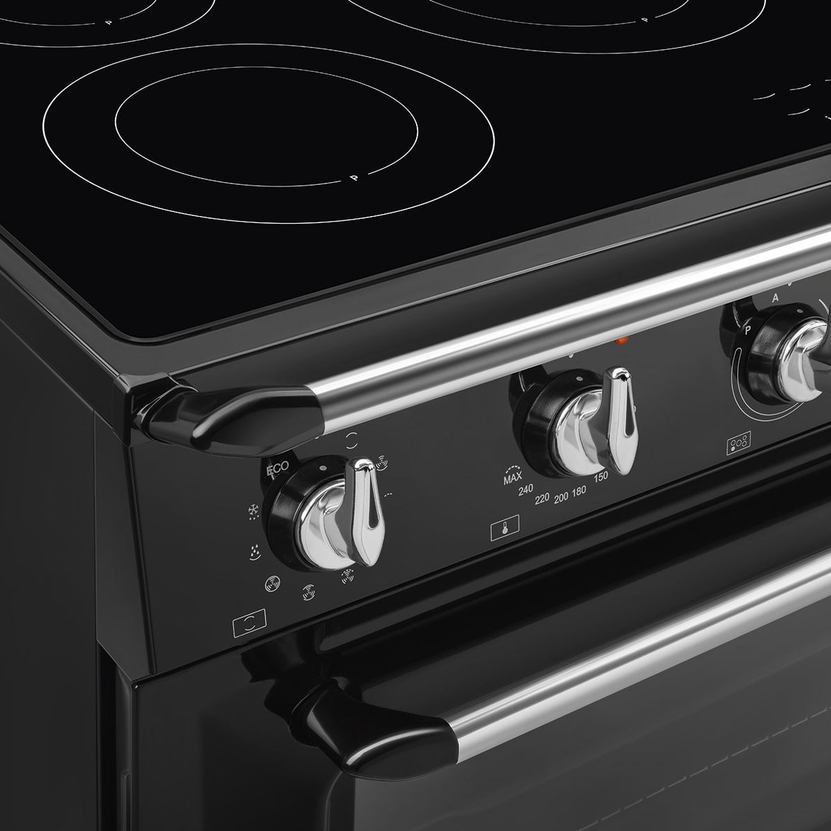 Cuisinière induction Smeg TR90IMBL Victoria 90 cm noir — Grand four 115 L, 5 foyers Booster, Vapor Clean, fermeture douce, classe A