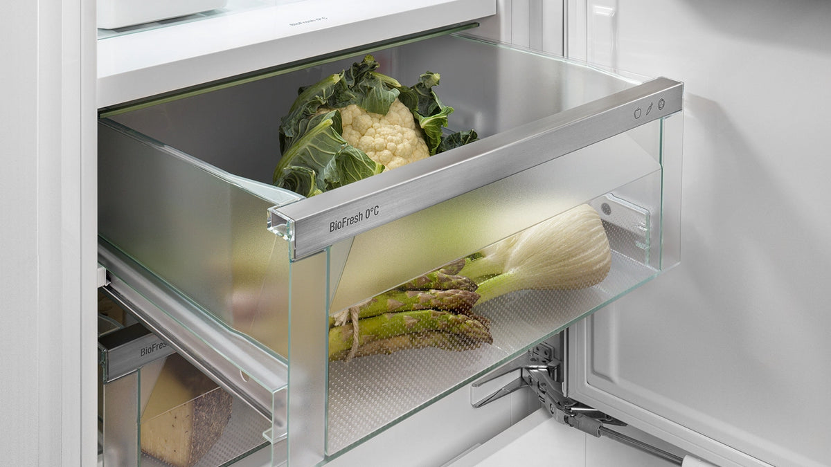 Réfrigérateur intégrable LIEBHERR IRBc 4120 BioFresh — 189 L, BioFresh (Fruit & Vegetable + DrySafe), niche 122 cm, écran tactile, PowerCooling, SmartDevice ready | Electro‑Choc